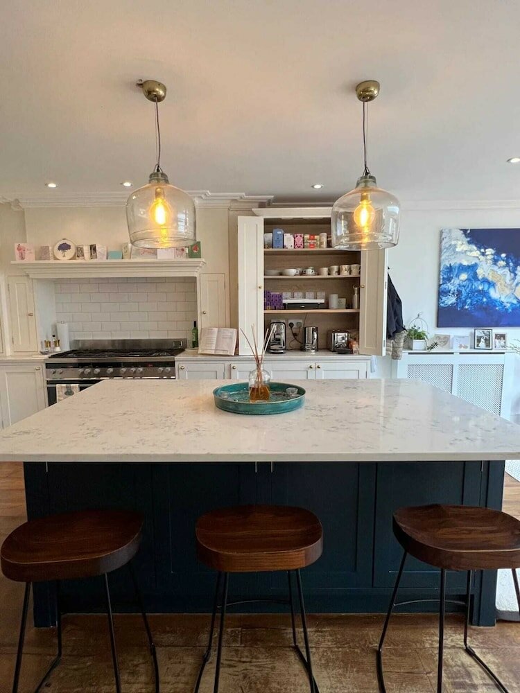 Фото Gorgeous 3 Bedroom Home in Quaint Southfields