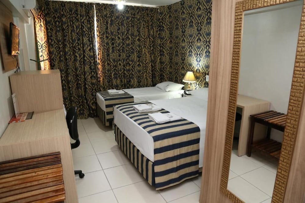 Фото Hotel Royal Plaza