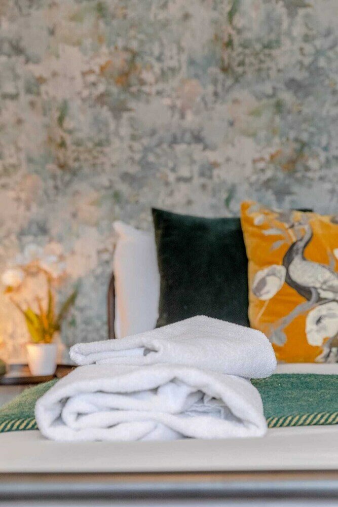 Фото Central 3 Bedroom House With Garden