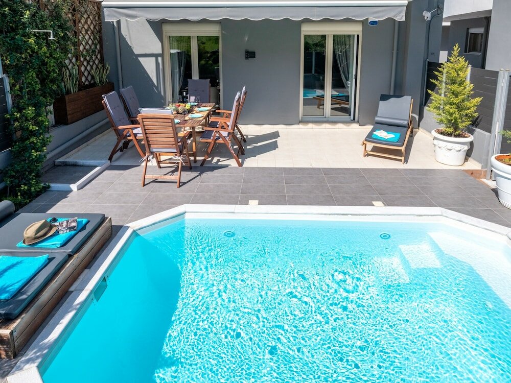 Фото Grey House by Checkin