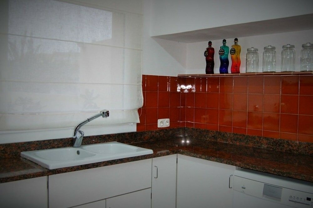 Фото Casa a 15 minutos de la playa, con jardin privado y piscina