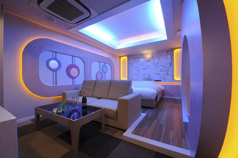 Фото Hotel Iris - Adult Only