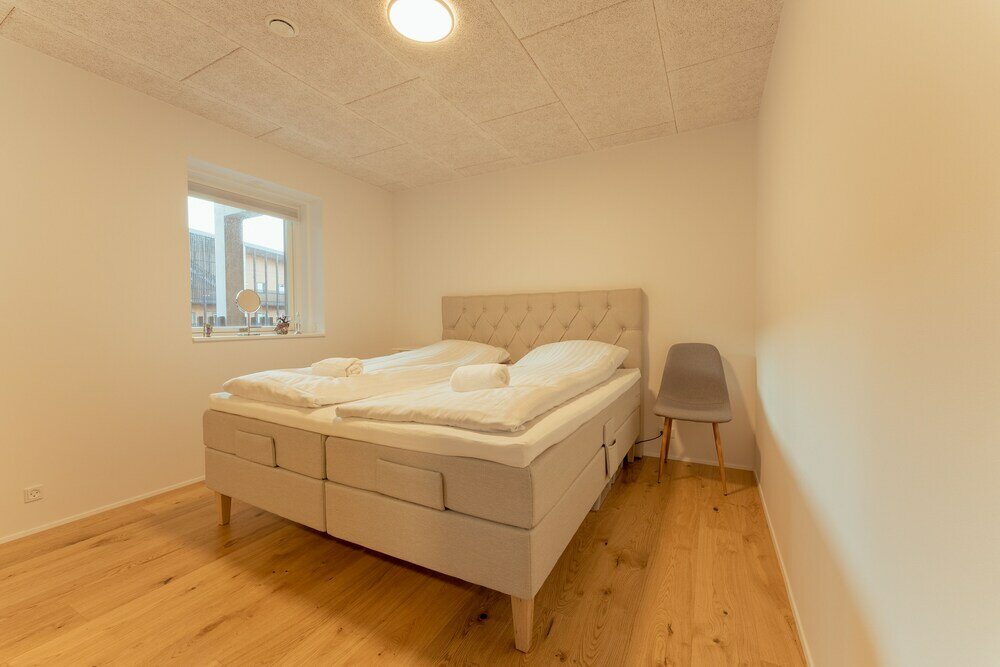 Фото Bright 2Br Apartment, Great View