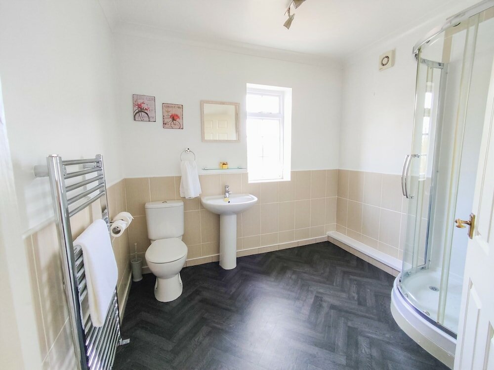 Фото Woodcote Hotel