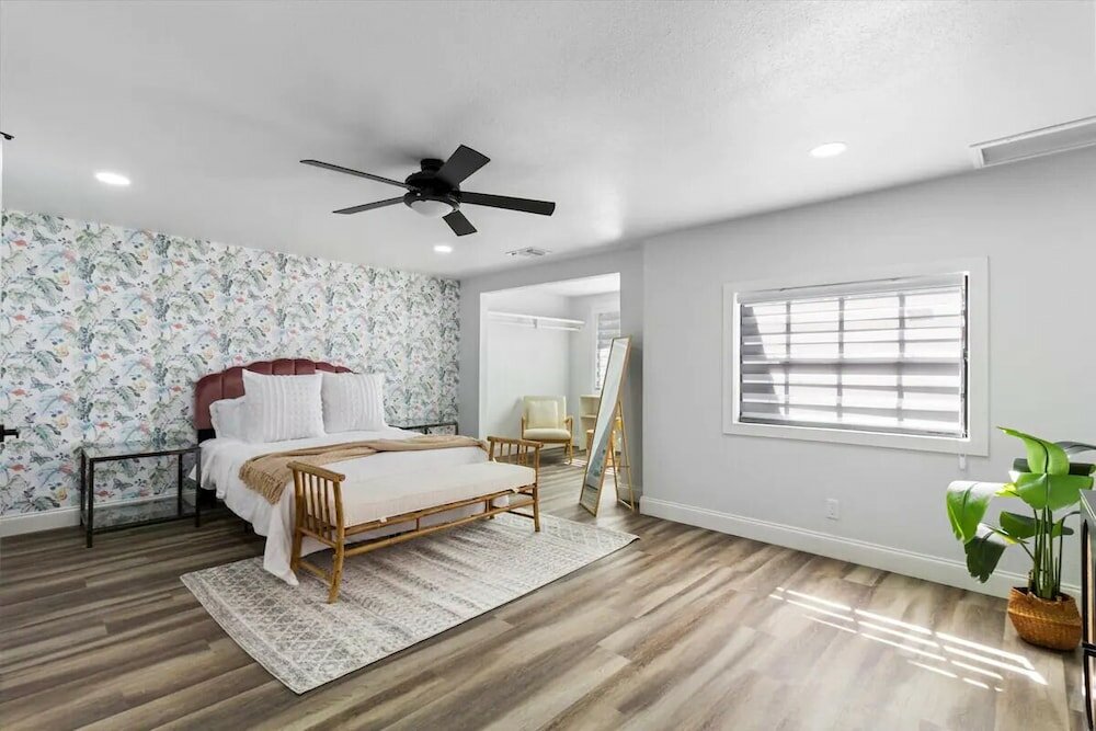 Фото Spacious 4 Br Near Fl Aquarium