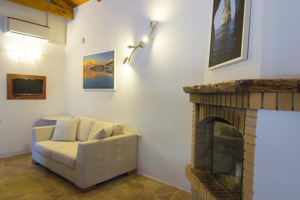 Фото Su La Strata house by CorfuEscapes