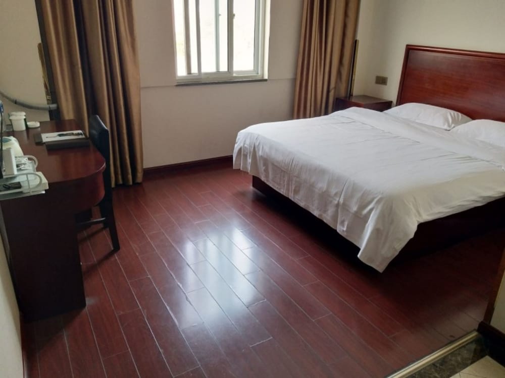 Фото GreenTree Inn NanJing Lukou KongGang General Avenue Express Hotel