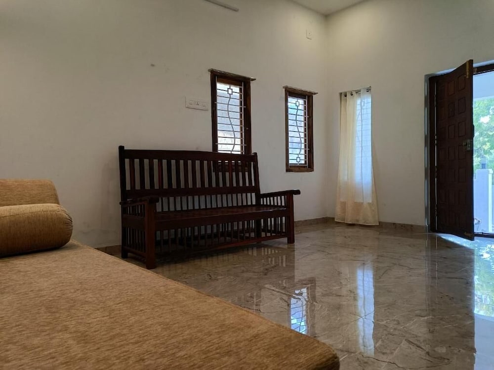 Фото Bairava Bliss Inn