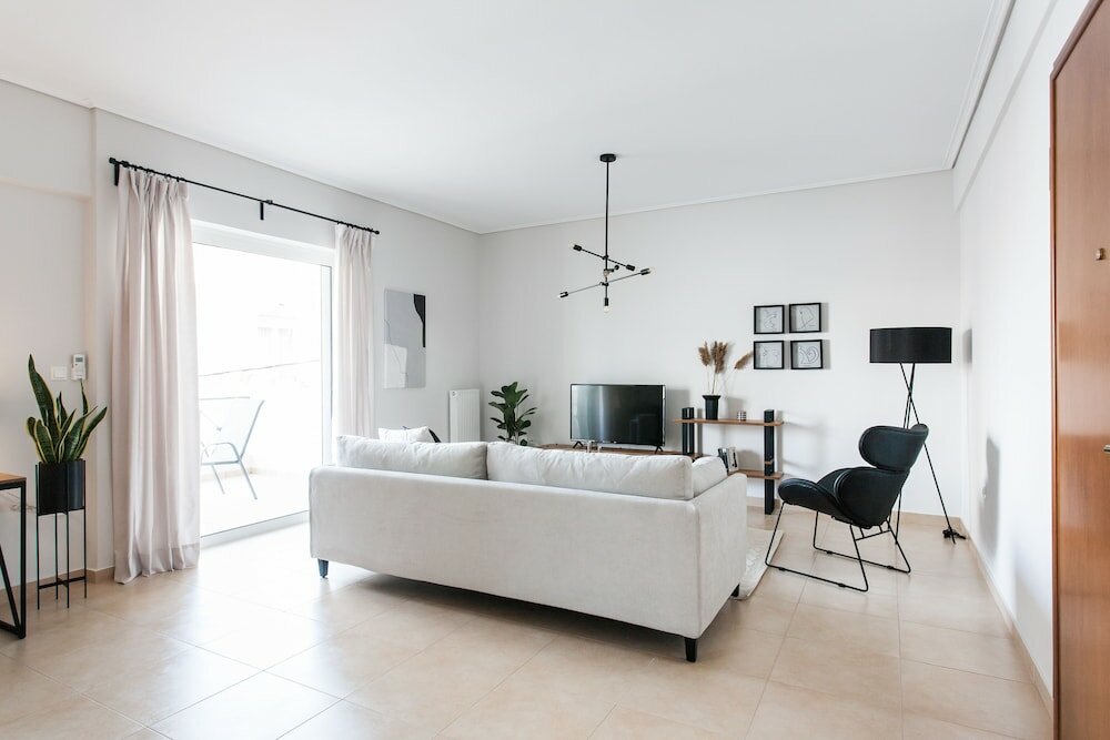 Фото Upstreet Superb & Comfy 2 Bd Apt-Marousi