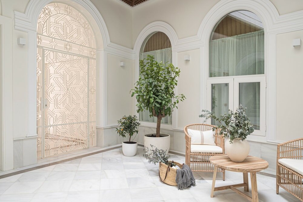 Фото Mylu Suites by Puerta Catedral