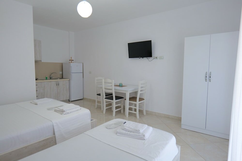 Фото Shark Hotel