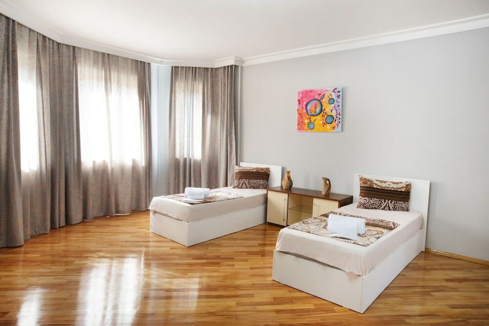 Фото Leyla Apartments 1