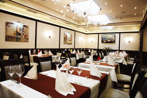 Фото Hotel Favorit