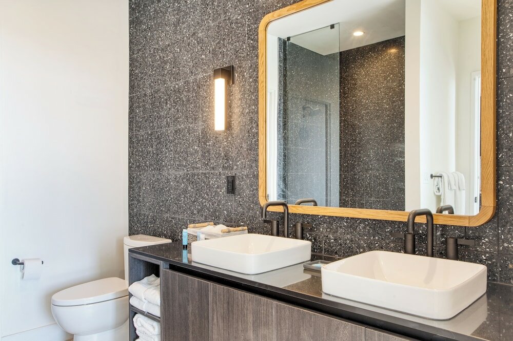 Фото City Limits by AvantStay