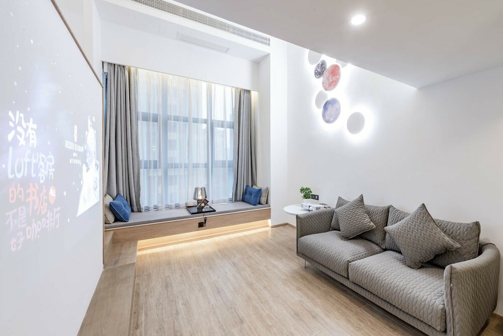 Фото Rezen Sunbow Hotel