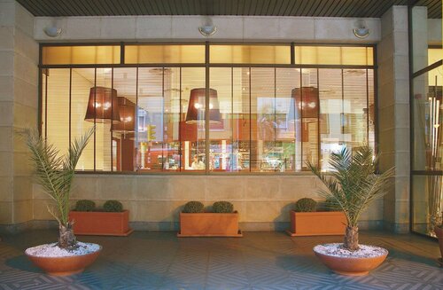 Внешний вид отеля Hesperia Zaragoza Centro в Сарагосе, фото 3