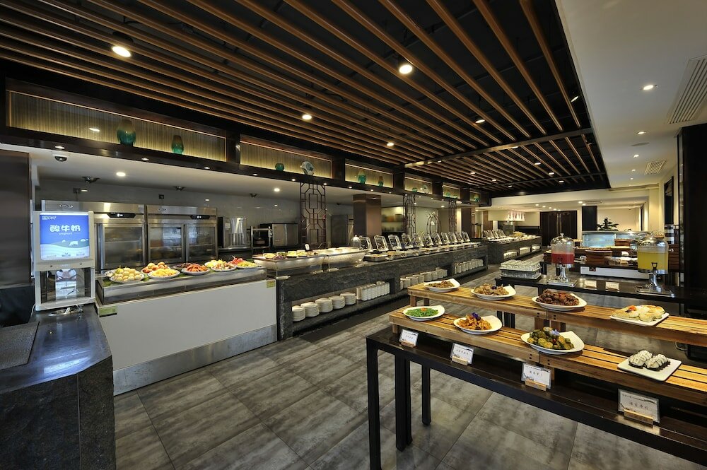 Фото San Po Hotel