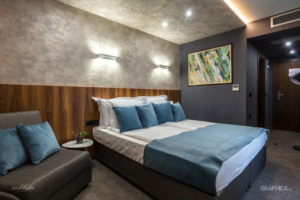 Фото 103 Degrees Hotel & SPA