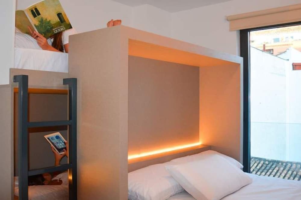 Фото Broz Hostel