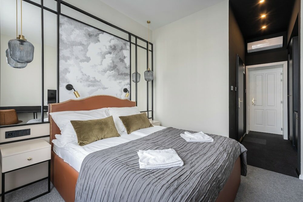 Фото Astoria Boutique Suites by BQA