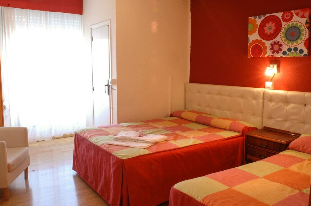 Фото Hostal Manjón