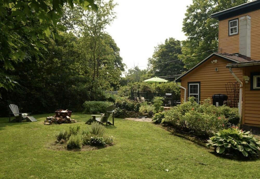 Фото The Woodbine Inn