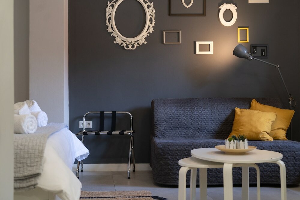 Фото Petit Keramikos Studio - Historic Center