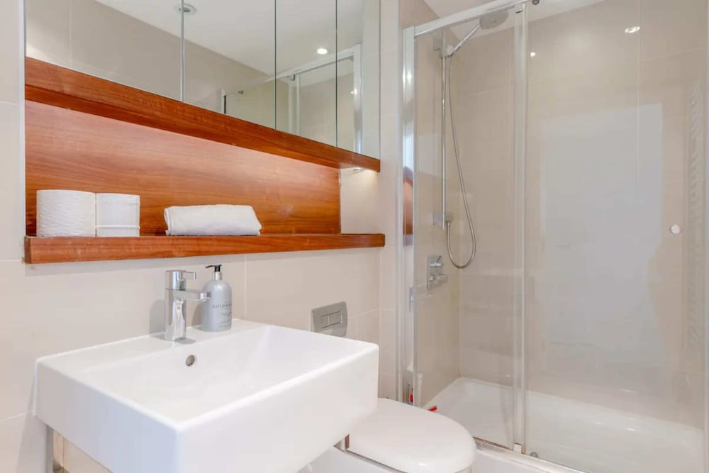 Фото 2bd Flat Overlooking the River Thames! - Greenwich