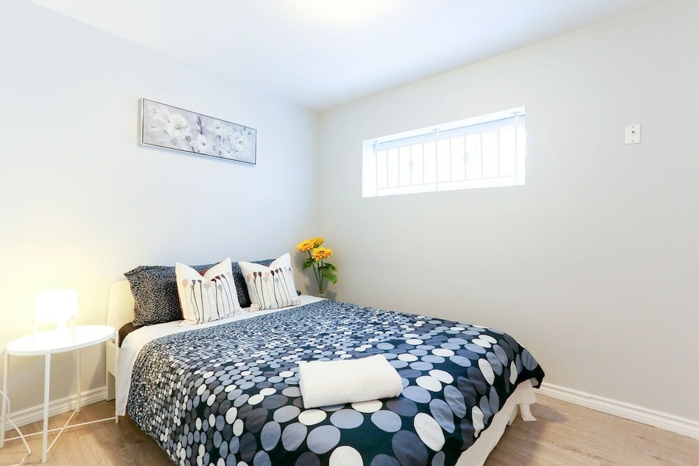 Фото Family Home-Metrotown by Elevate Rooms