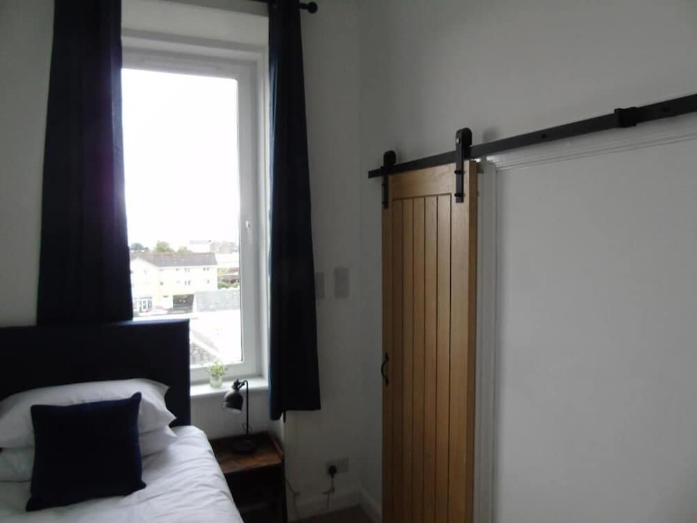 Фото Snug - Sealladh Mara Apartment