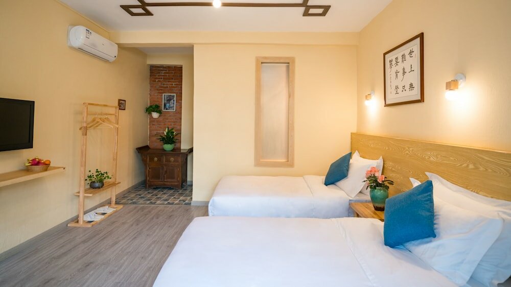 Фото Floral Joy Cat Hotel