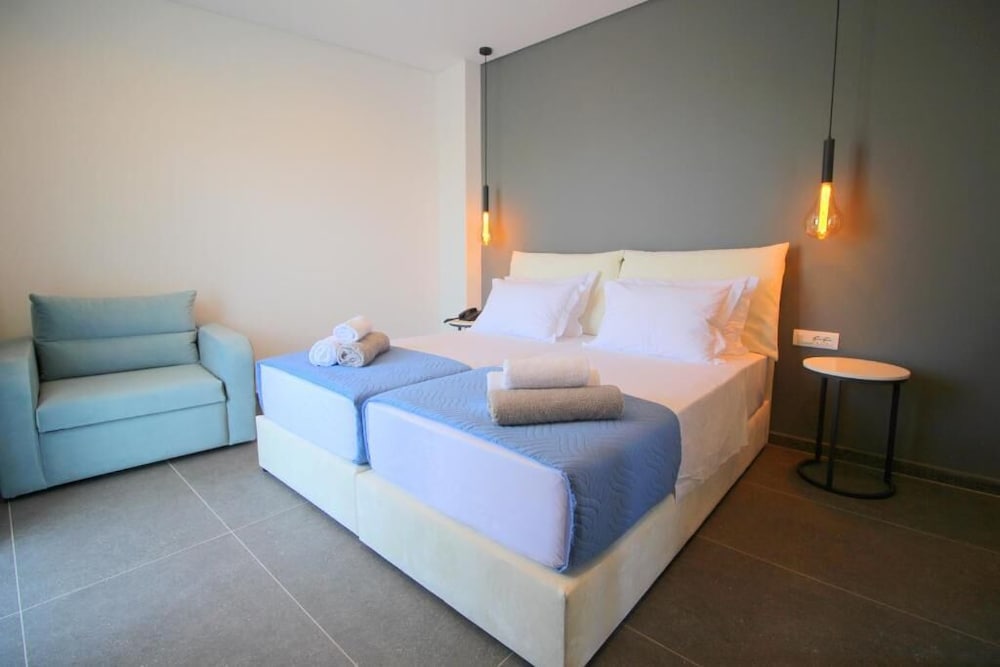 Фото Blue Eye Hotel