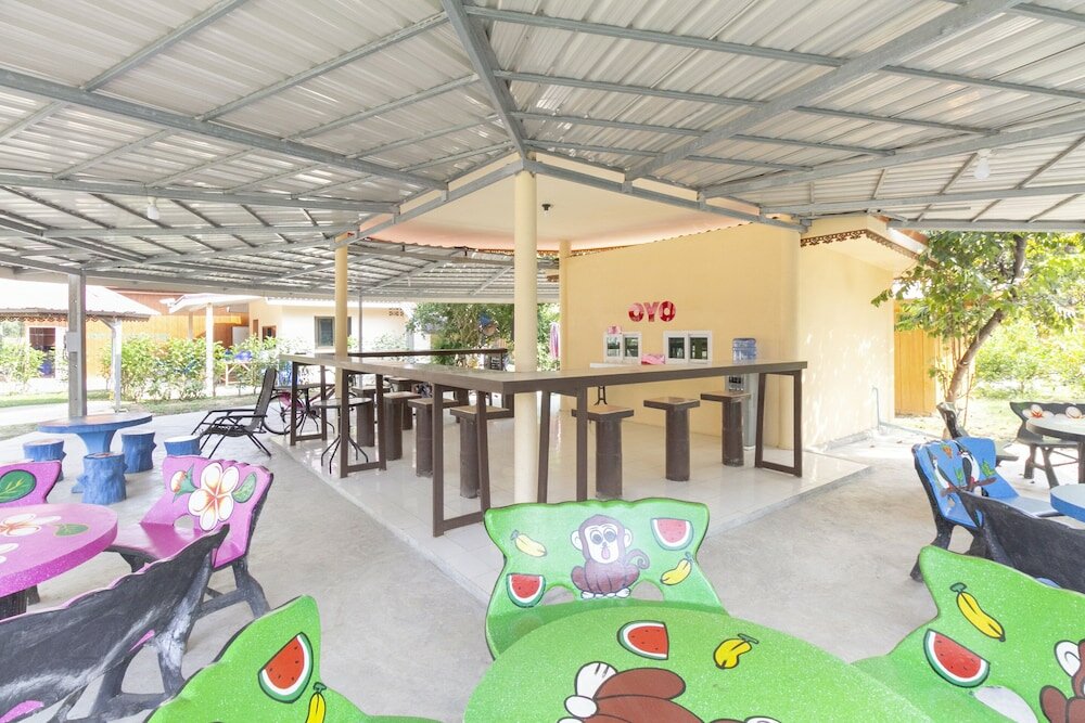 Фото Oyo 75359 Thaiburi Thara Resort