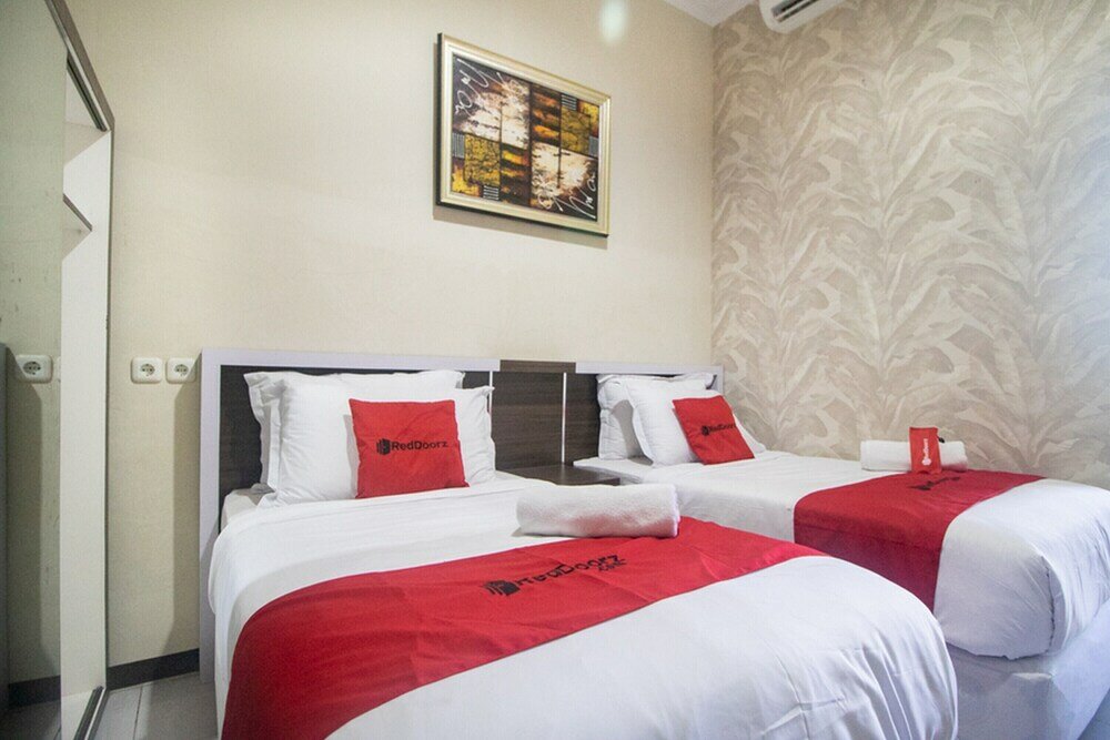 Фото RedDoorz Syariah @ Hotel 91 Jember