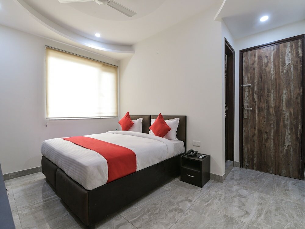 Фото Oyo 25086 Hotel Prince Plaza