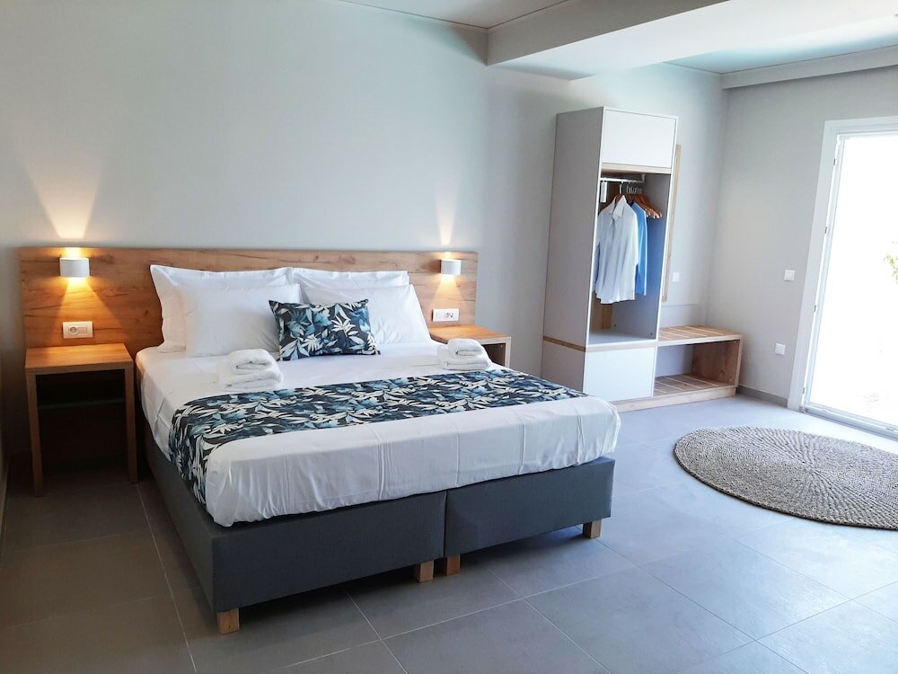 Фото Sarpidon Suites