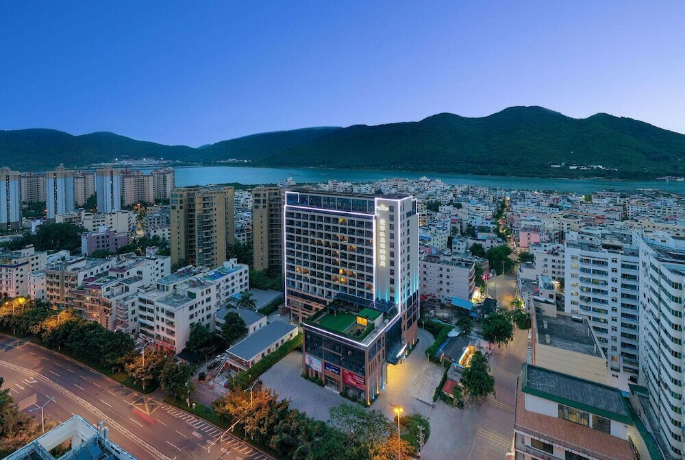 Hotel Microtel by Wyndham Sanya Dadonghai, Sanya, photo