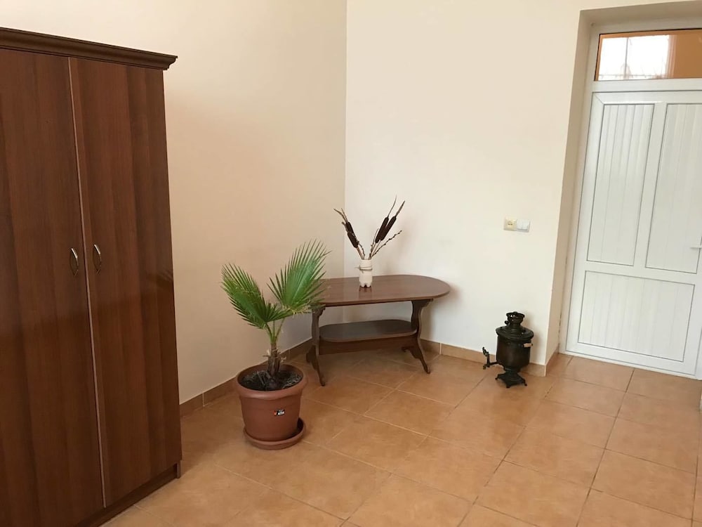 Фото Light Guest House