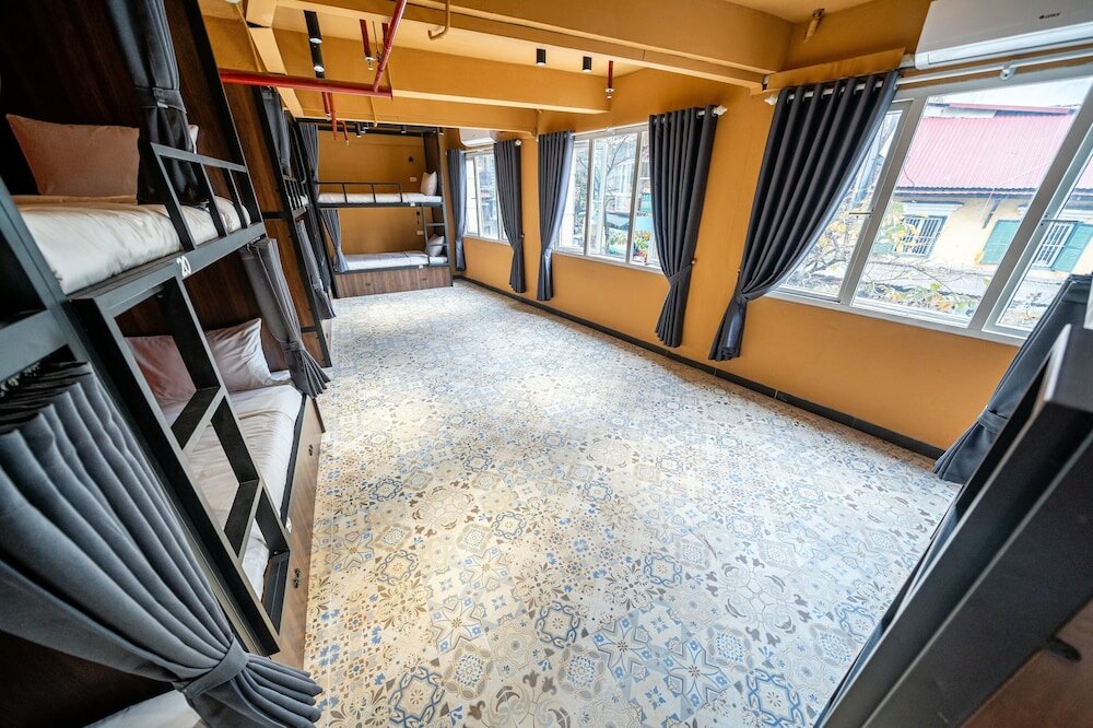 Фото Mad Monkey Hanoi - Hostel