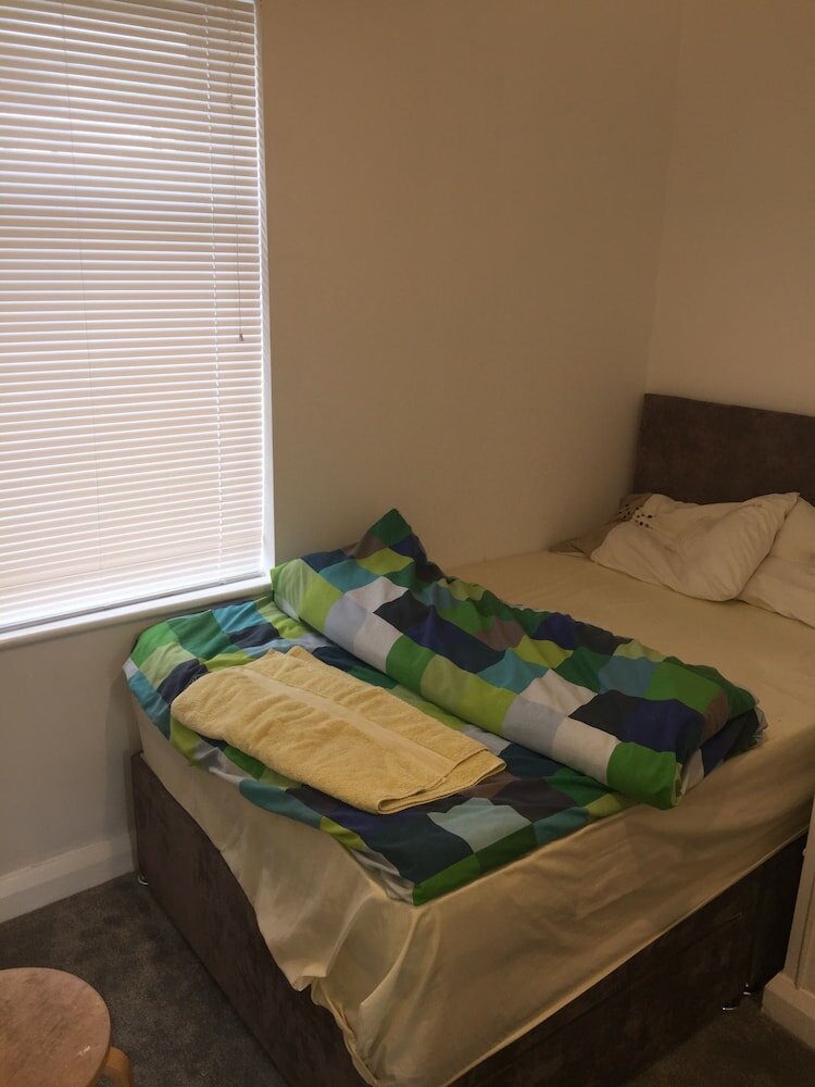 Фото Worcester Town Centre Home & Garden