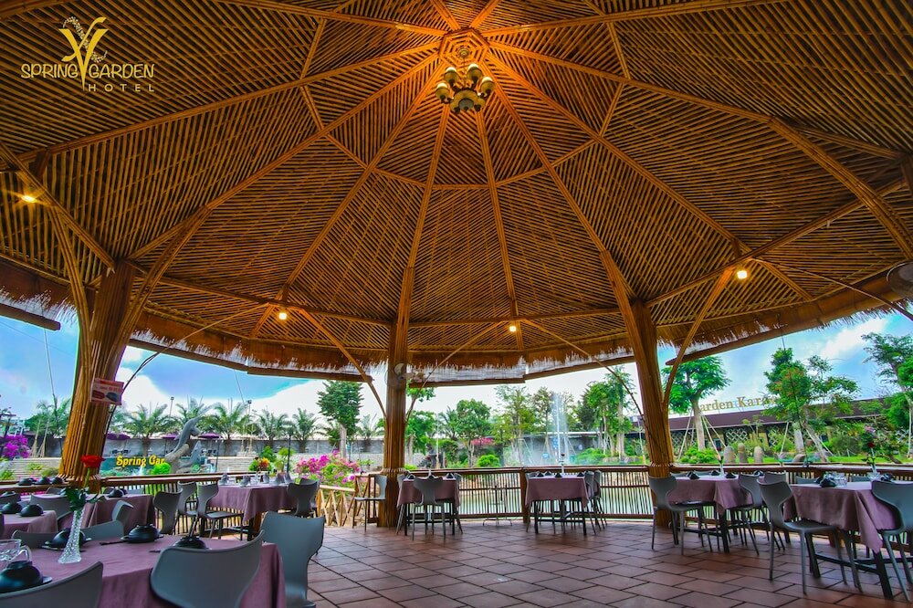 Фото Spring Garden Hotel