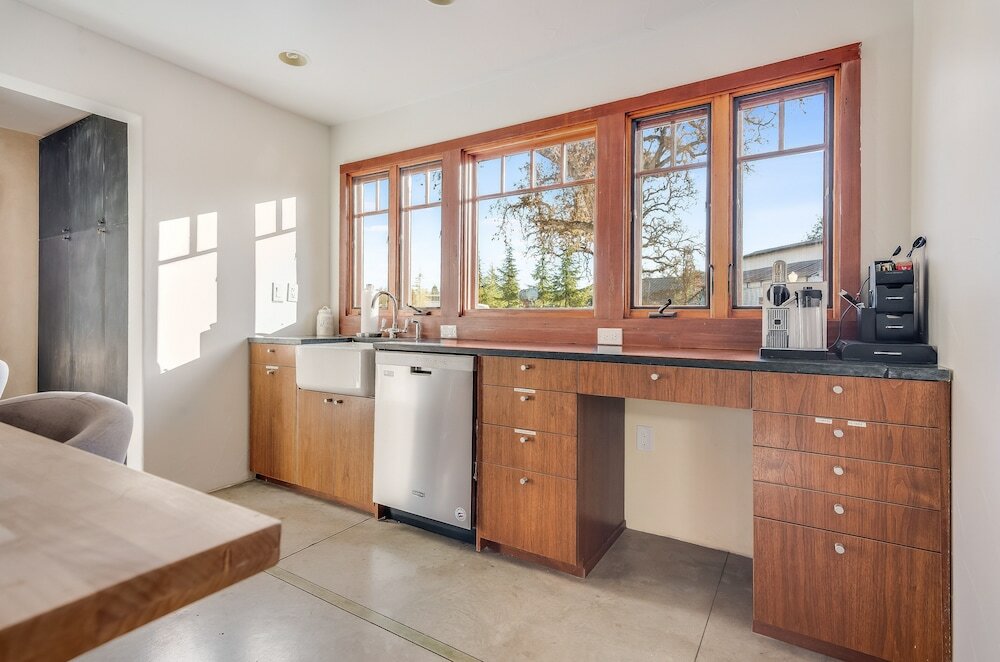 Фото Harmony Over The Hill