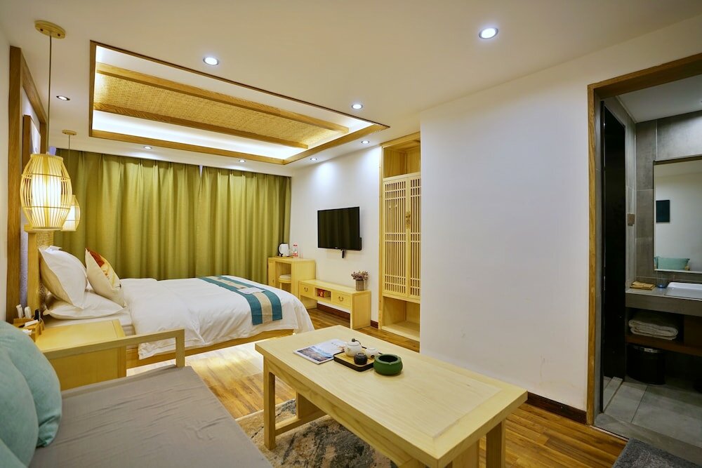 Фото Yuexijiang Boutique Holiday Hotel