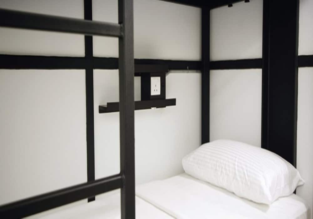 Фото Paper Plane Hostel