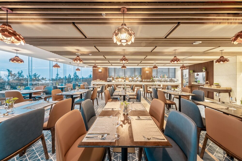 Фото Mangata Beachfront Hotel