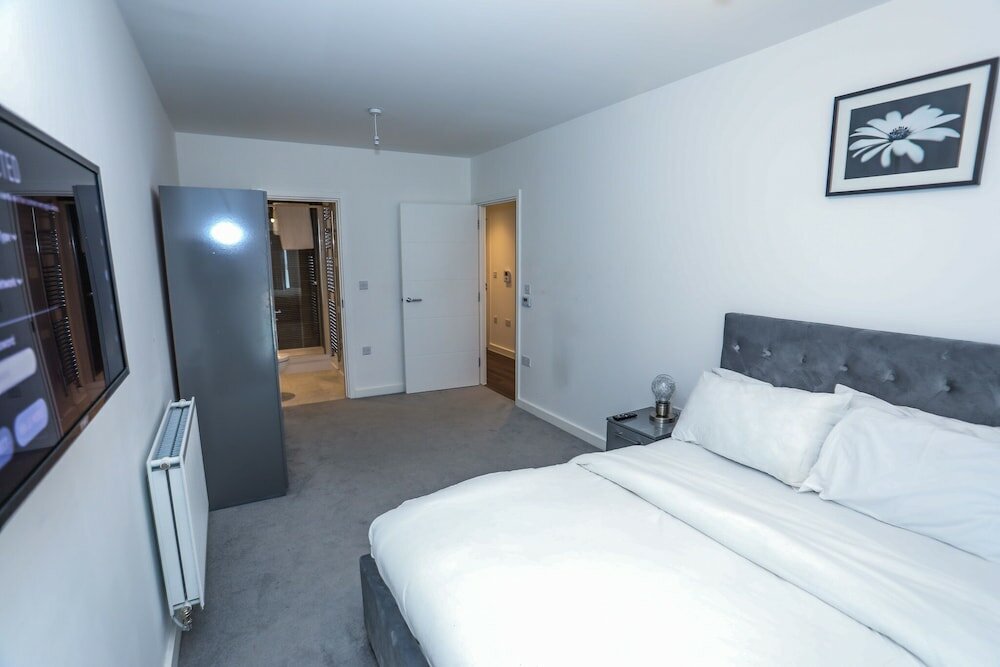 Фото Dreams Apartments 2 Bed