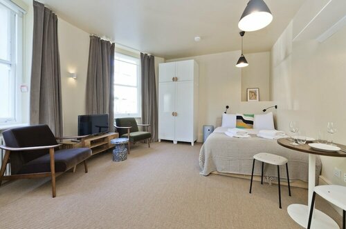Гостиница Luxury Studio in Heritage Building Near Camden в Лондоне