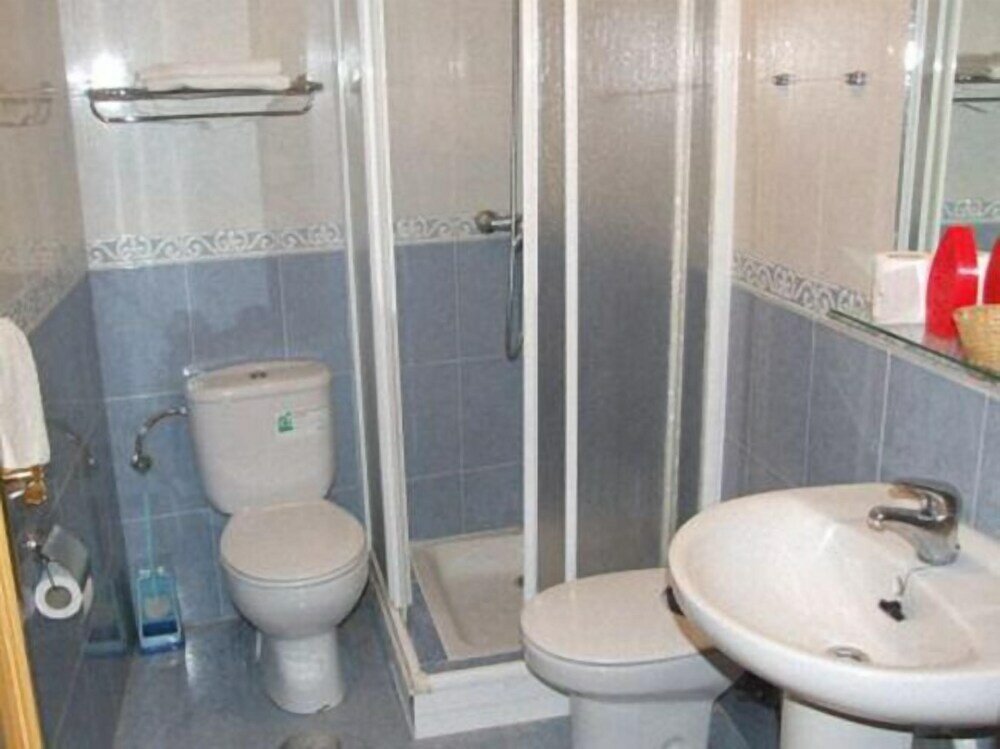 Фото Hostal Plaza del Pilar