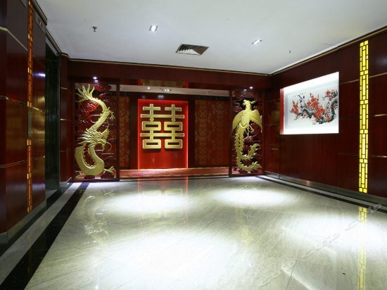 Фото Economic Trade Hotel