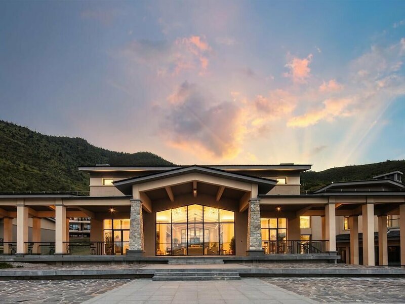 Гостиница High Mountain Resort Shangri-la
